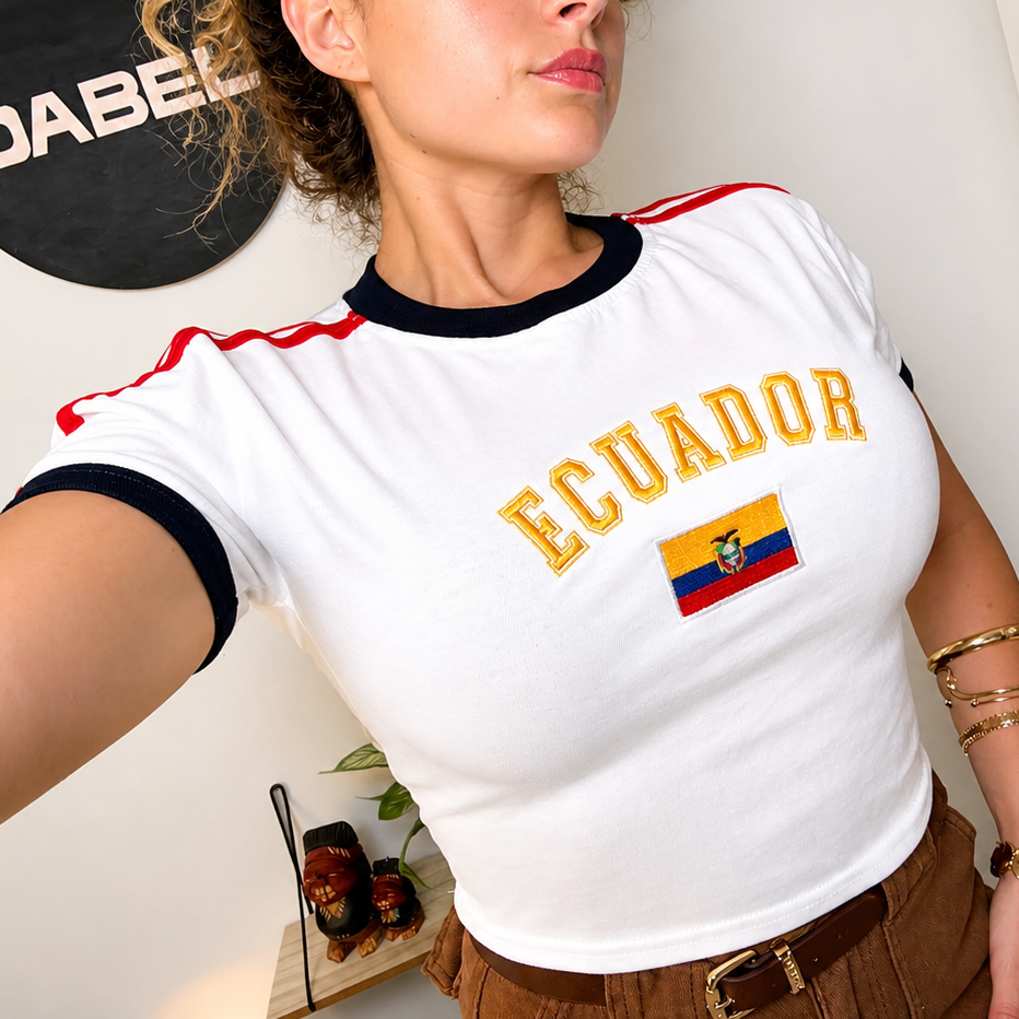 Camiseta Bordada- Ecuador